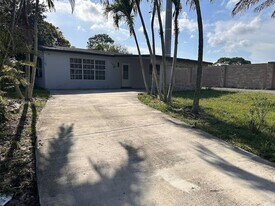 2850 N 62nd Ave in Hollywood, FL - Building Photo