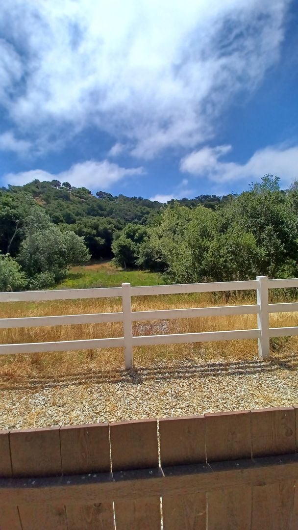 1015 Meadow Way in Arroyo Grande, CA - Building Photo - Building Photo