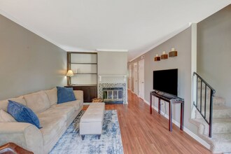 211 Brattlesboro Pl in Nashville, TN - Building Photo - Building Photo