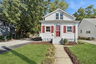 540 E 4th St in Lockport, IL - Building Photo