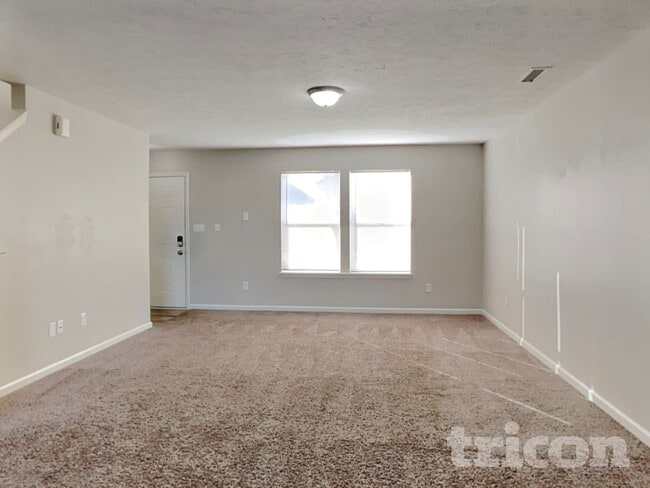 3218 Cork Bend Dr in Indianapolis, IN - Foto de edificio - Building Photo