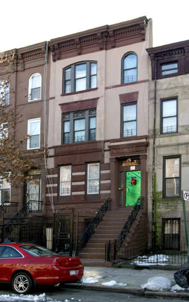 688 Greene Ave in Brooklyn, NY - Building Photo