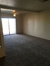 821 Mission Sierra Ct in Redding, CA - Building Photo - Building Photo