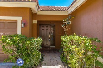 3832 SW 53rd St-Unit -3832 in Fort Lauderdale, FL - Foto de edificio - Building Photo