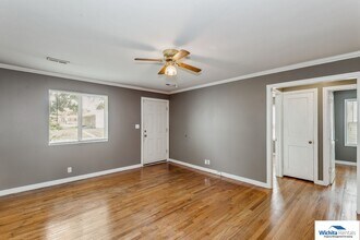 4909 E Gilbert St in Wichita, KS - Building Photo - Building Photo