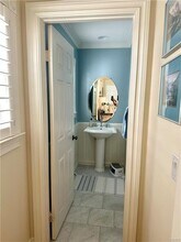 23907 Windward Ln in Santa Clarita, CA - Foto de edificio - Building Photo