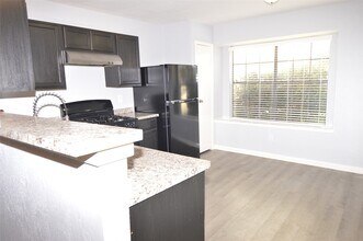 5214 Beaverhill Dr in Houston, TX - Building Photo - Building Photo