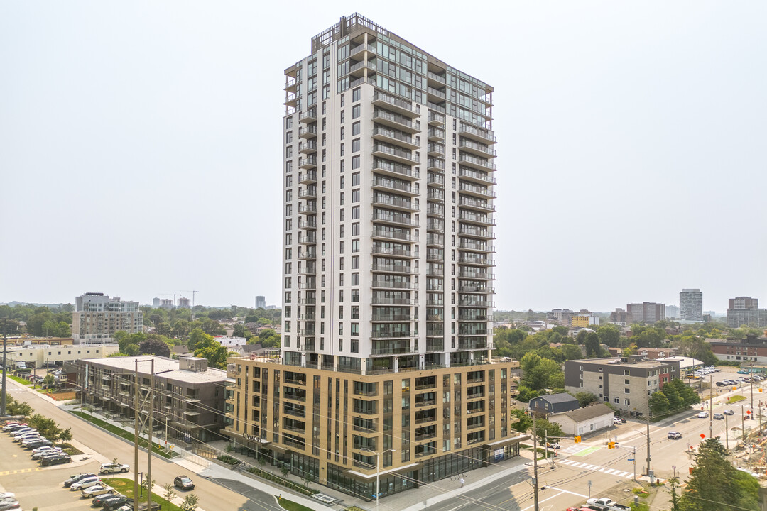 Livmore Westboro Village in Ottawa, ON - Building Photo