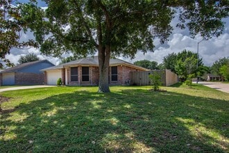18755 Highland Trail in Houston, TX - Building Photo - Building Photo