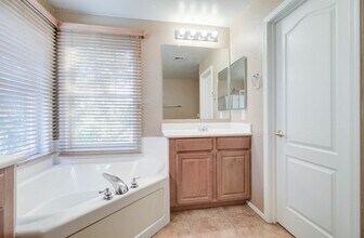 15882 N 172nd Ln in Surprise, AZ - Building Photo - Building Photo