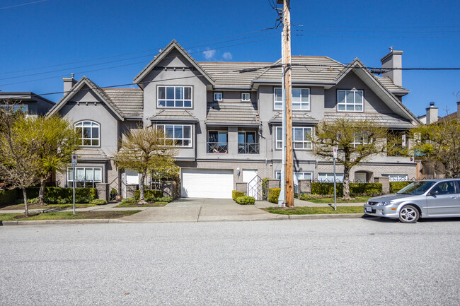 Maple Lane in North Vancouver, BC - Building Photo - Building Photo