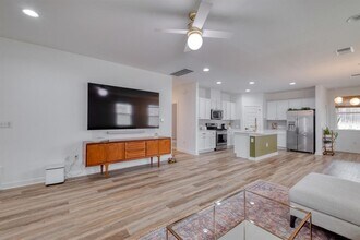 10003 Baden Ln in Austin, TX - Building Photo - Building Photo