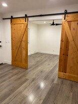 14133 Calvert St in Van Nuys, CA - Building Photo