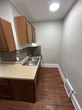 77 W 23rd St, Unit 1B in Chicago Heights, IL - Building Photo - Building Photo