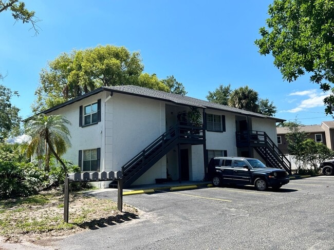 property at 2411 W Stroud Ave