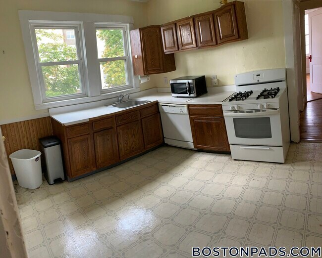 39-41 Waterhouse St. in Somerville, MA - Building Photo - Building Photo