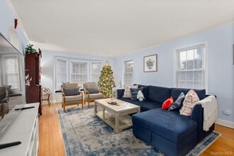 55 Robbins Ave in Amityville, NY - Building Photo - Building Photo