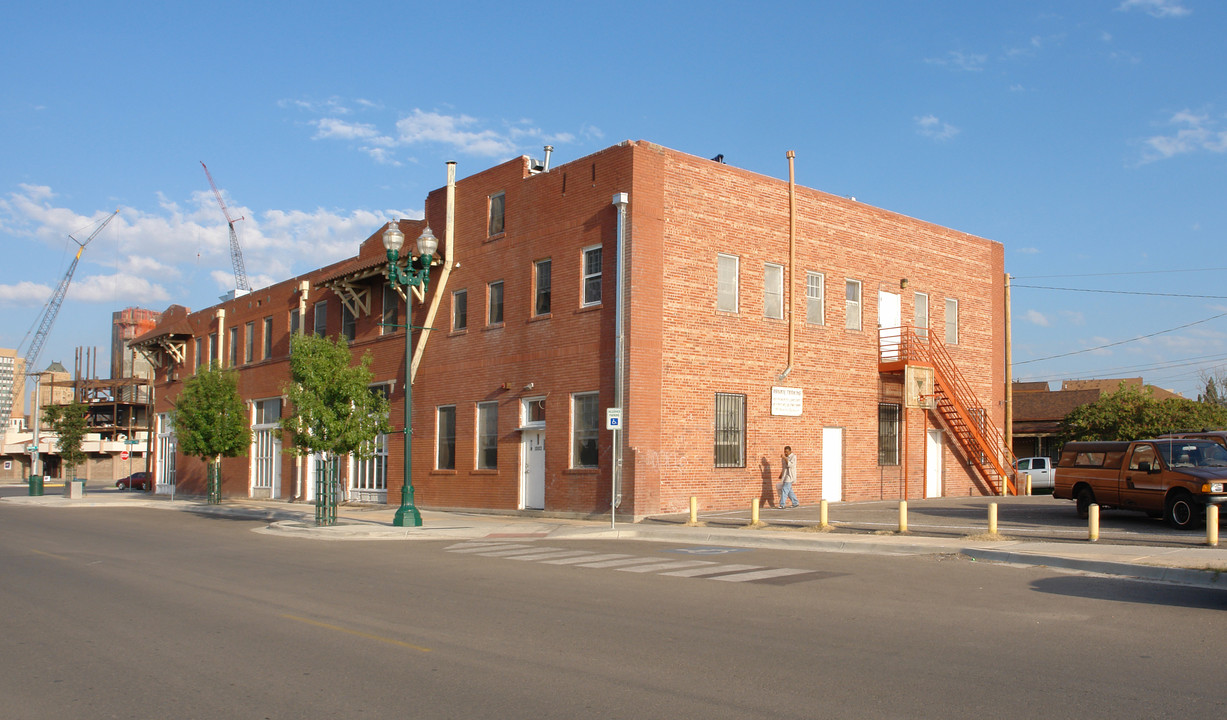 1003 E San Antonio Ave in El Paso, TX - Building Photo