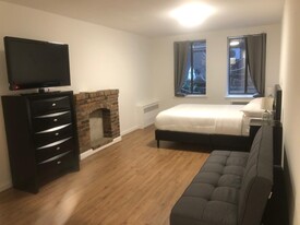 165 E 89th St in New York, NY - Building Photo