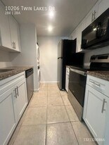 10206 Twin Lakes Dr in Coral Springs, FL - Building Photo