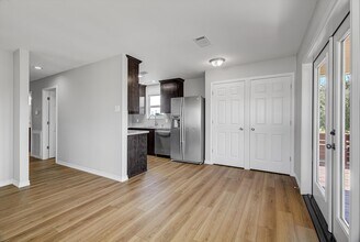 1306 Choctaw in Port Bolivar, TX - Building Photo - Building Photo