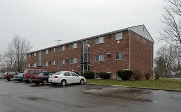 Emerald Gardens Apartments in Milford, OH - Foto de edificio - Building Photo