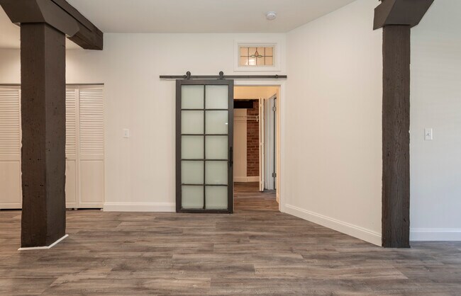 Thames Point in Baltimore, MD - Foto de edificio - Interior Photo