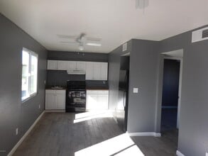1146 W Apache St, Unit Apt 1 in Phoenix, AZ - Foto de edificio - Building Photo