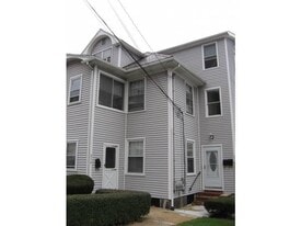 217 Kendrick Ave, Unit 3rd floor in Quincy, MA - Building Photo