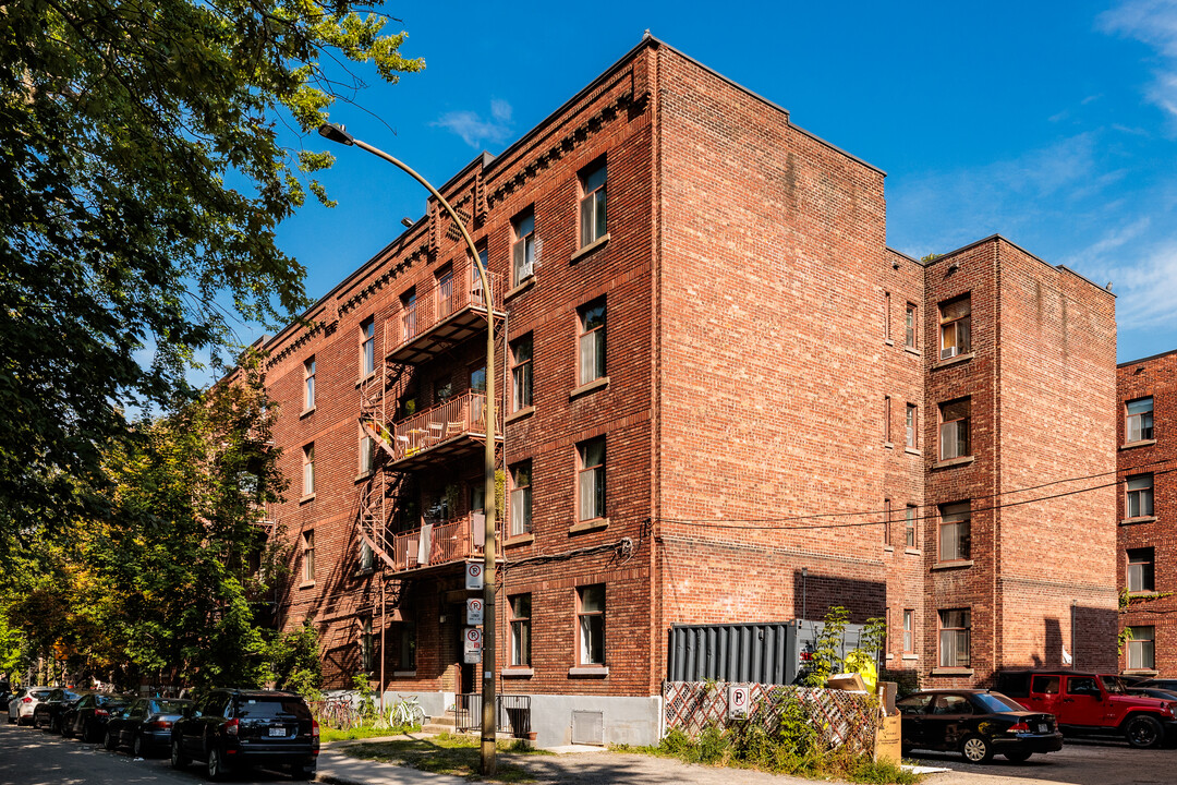 2085 Bulmer Av in Montréal, QC - Building Photo