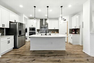 15727 Rosemary Hl Ln in Conroe, TX - Foto de edificio - Building Photo