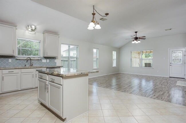 2118 Indianapolis Dr in League City, TX - Building Photo - Building Photo