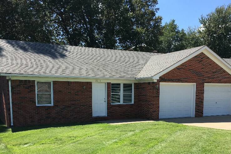 3312 River Oaks Blvd in Paducah, KY - Foto de edificio