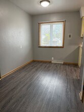 543 Mildred Ave in Waterloo, IA - Building Photo - Building Photo