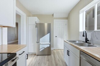 2221 Eby Ave in Fort Wayne, IN - Building Photo - Building Photo