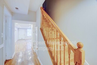 203 S Regester St in Baltimore, MD - Foto de edificio - Building Photo