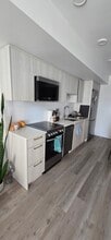 8605 Laurel St in Vancouver, BC - Building Photo - Building Photo