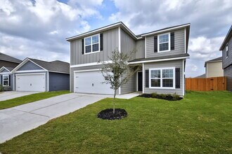 10902 Chatham Ct in Converse, TX - Building Photo - Building Photo