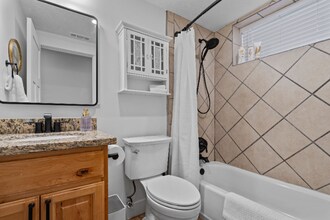 518 Koneta Ct in Salt Lake City, UT - Foto de edificio - Building Photo