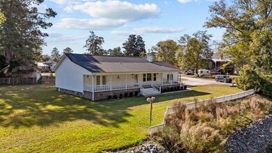 105 3rd St in Pollocksville, NC - Building Photo - Building Photo
