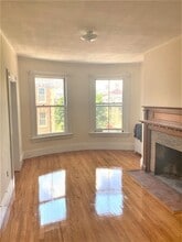 16 Ware St, Unit 10 in Cambridge, MA - Building Photo - Building Photo