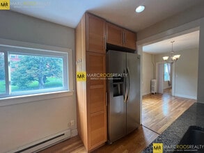 76 Chestnut St, Unit 1 in Newton, MA - Building Photo - Building Photo