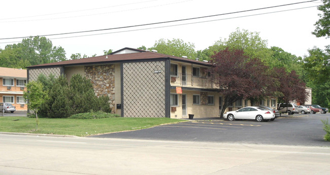 8500 W 87th St in Hickory Hills, IL - Building Photo - Building Photo