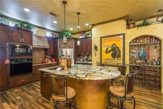 1205 Beaconsfield Lane in Arlington, TX - Building Photo - Building Photo