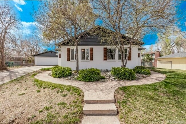 6137 Sterne Cir in Littleton, CO - Building Photo - Building Photo