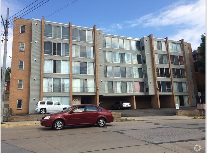 Regency Court in Ambridge, PA - Building Photo