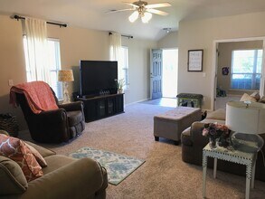 425 Pacific Crest Trail in Edmond, OK - Building Photo - Building Photo