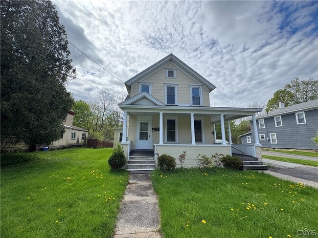 property at 1714 Valley Dr