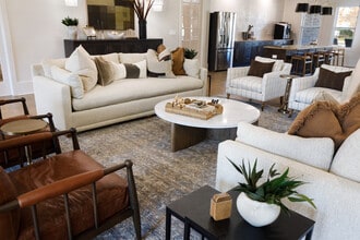 Stallings Mill Apartment Homes in Clayton, NC - Foto de edificio - Building Photo