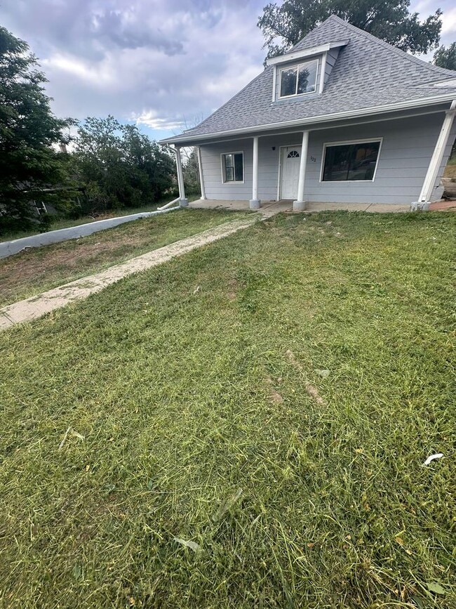 property at 122 S Gordon St
